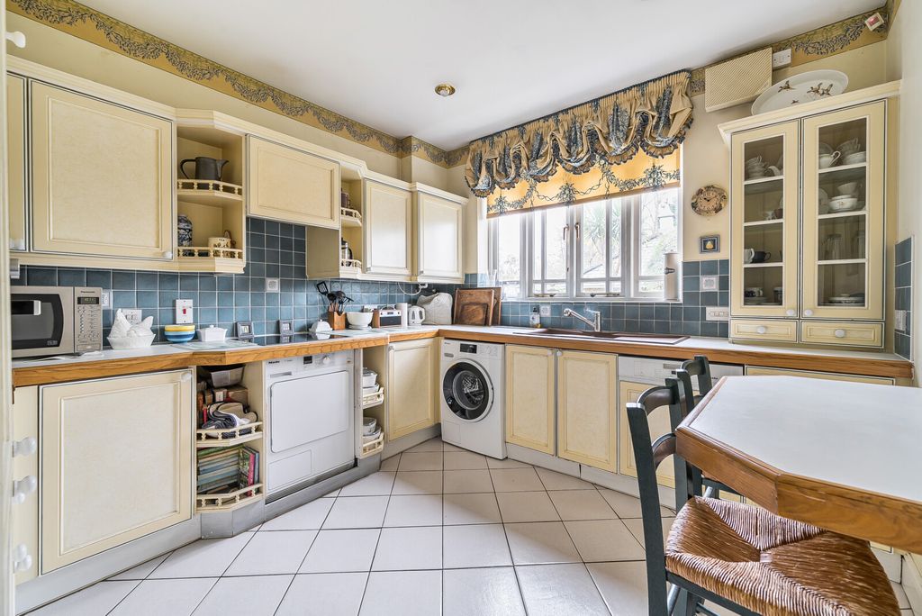 Property photo 3 of 20 1419228-17-69A172...