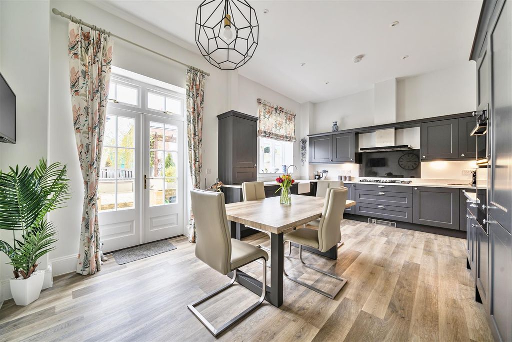 Property photo 2 of 25 Kitchen Dining Room