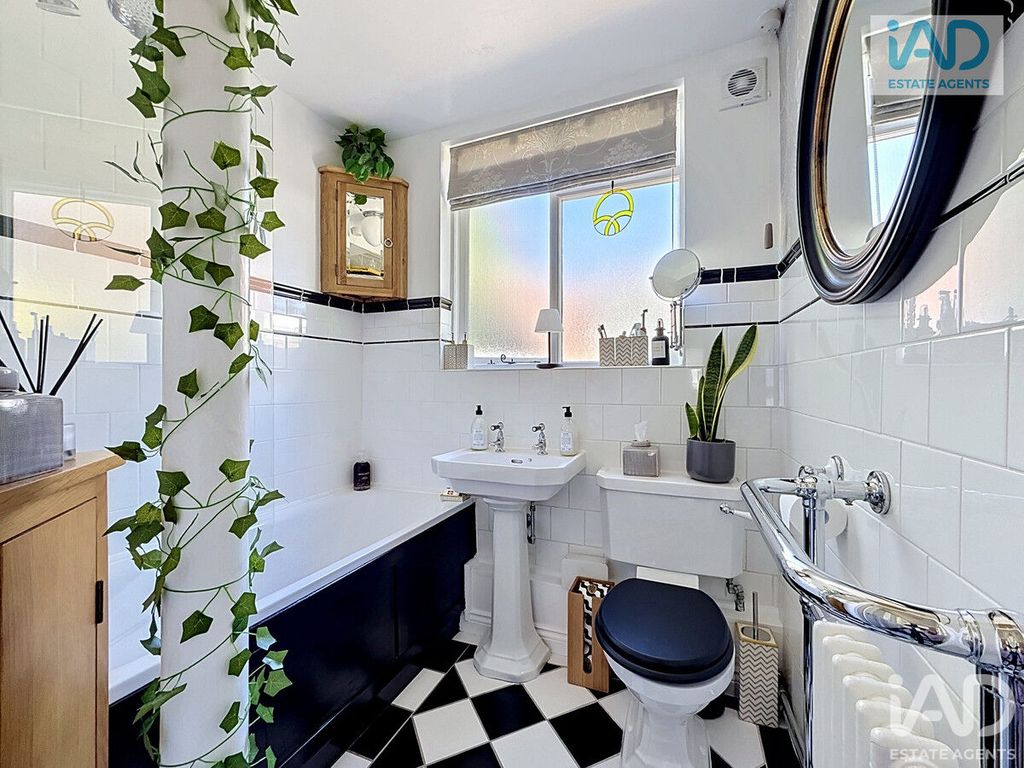 Additional image 18 of 3 bed maisonette for saleOld Road, Harlow CM17