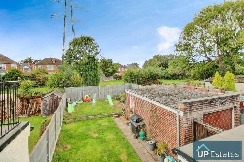 Property photo 2 of 26