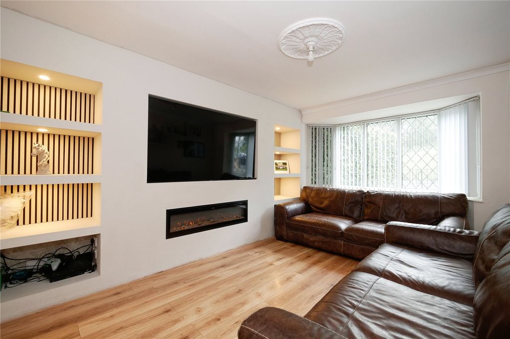 Property photo 2 of 15 Picture No. 10