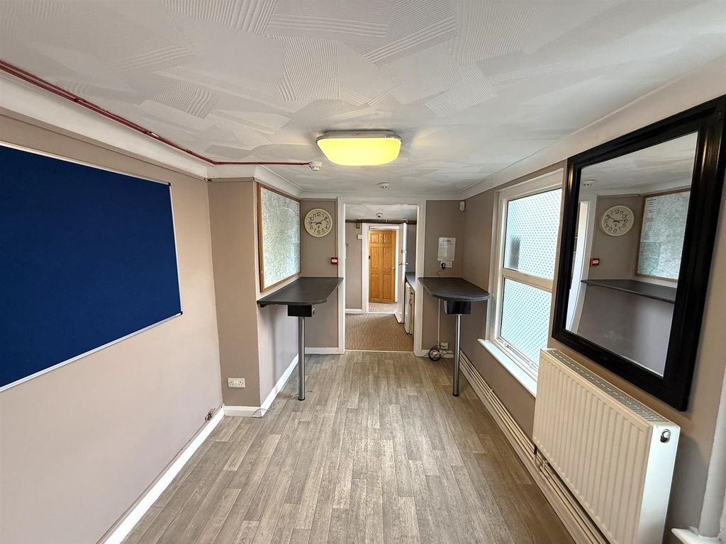 Property photo 3 of 8 Img_1963.Jpeg