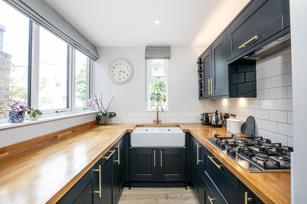 Property photo 3 of 31 3Y6A4408.Jpg