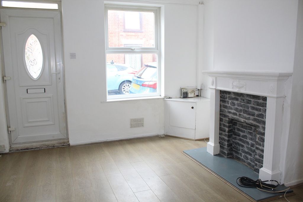 Property photo 2 of 10 Lounge