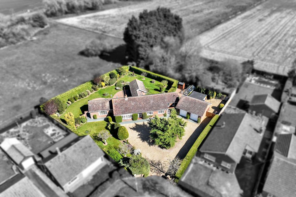 Property photo 1 of 50