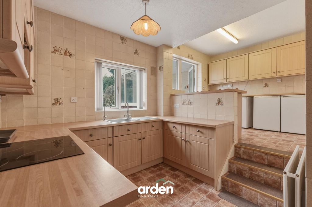 Property photo 3 of 13