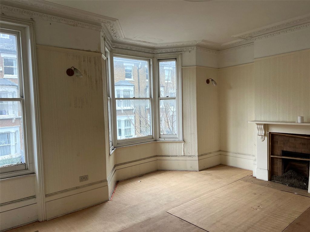 Property photo 3 of 4 Picture No. 10