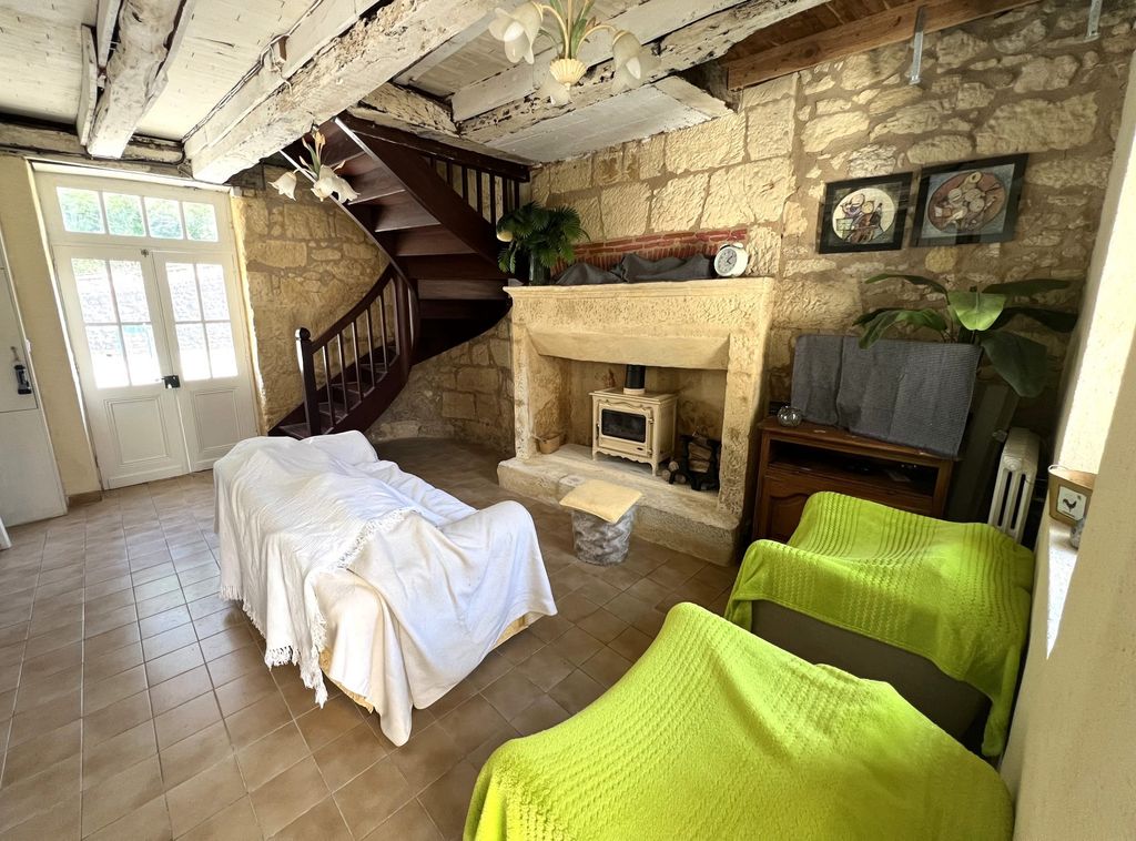 Property photo 3 of 17