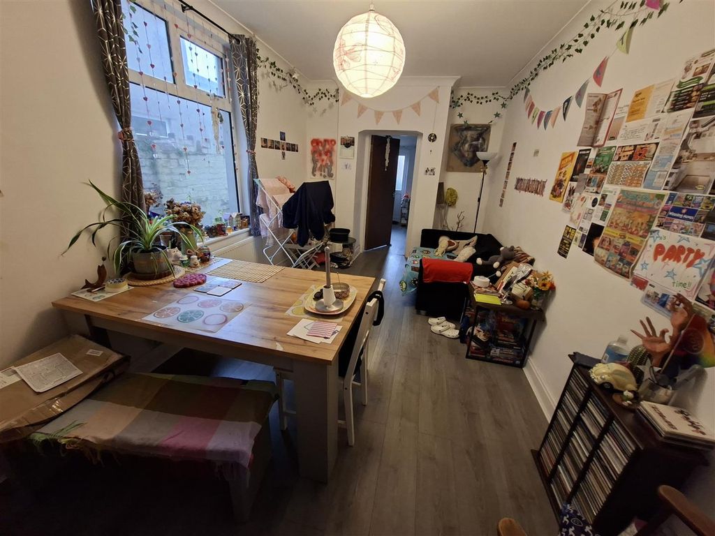 Property photo 3 of 14 20251105_123629.Jpg