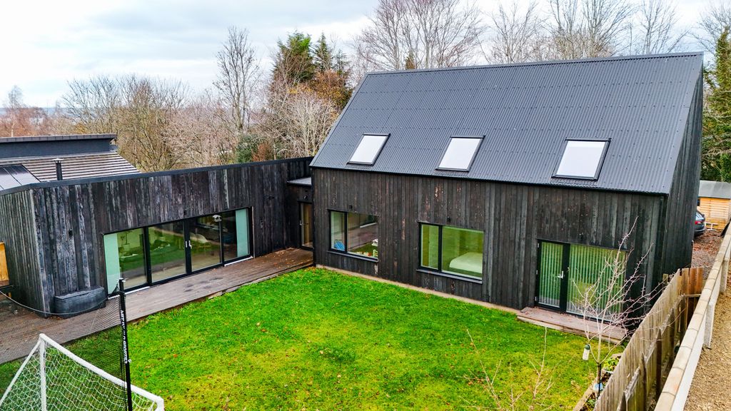 Property photo 1 of 50