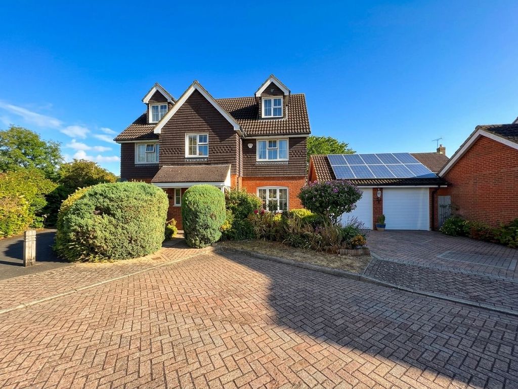 Property photo 1 of 32