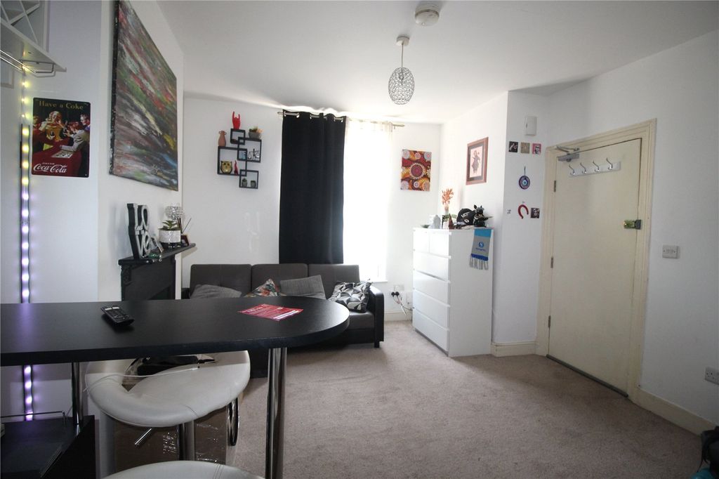 Property photo 3 of 12 Picture No. 23