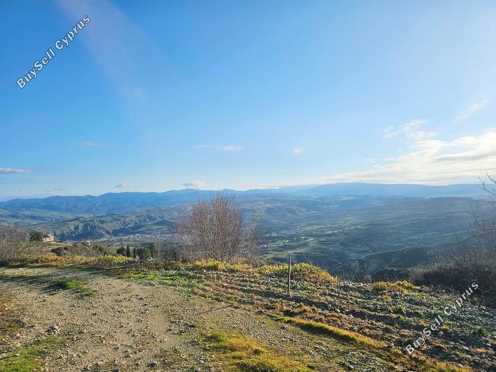 Property photo 2 of 18