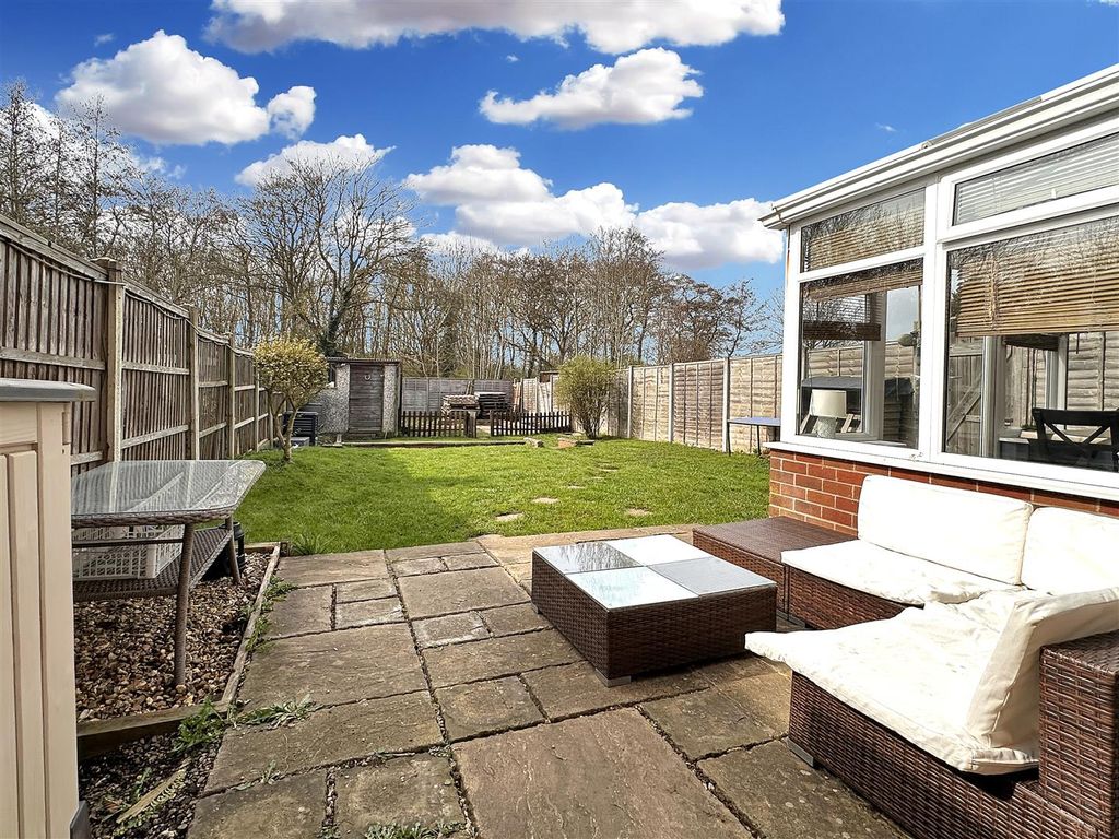 Property photo 3 of 20 Lovely Private Garden 322