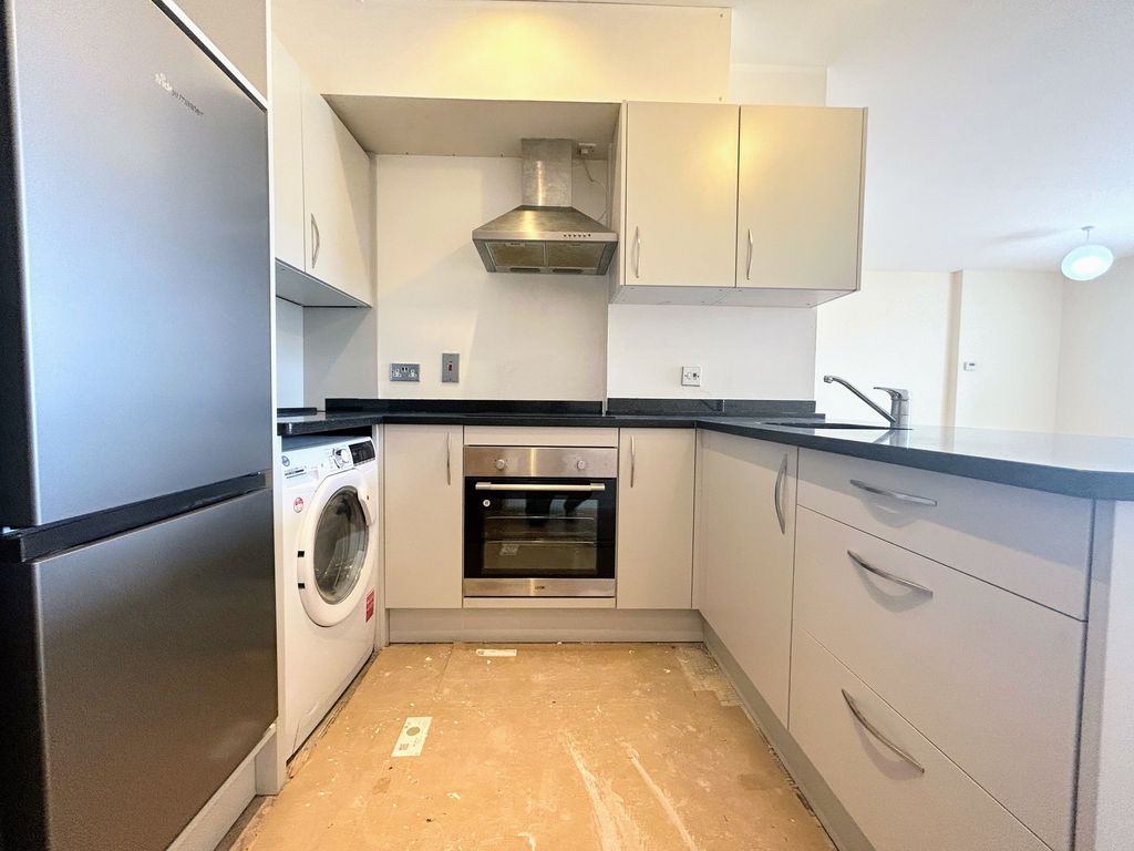 Property photo 2 of 8 Kitchen