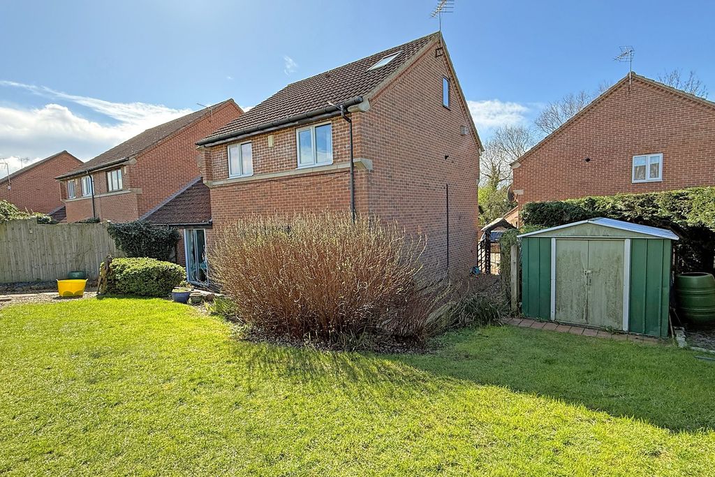 Property photo 3 of 12