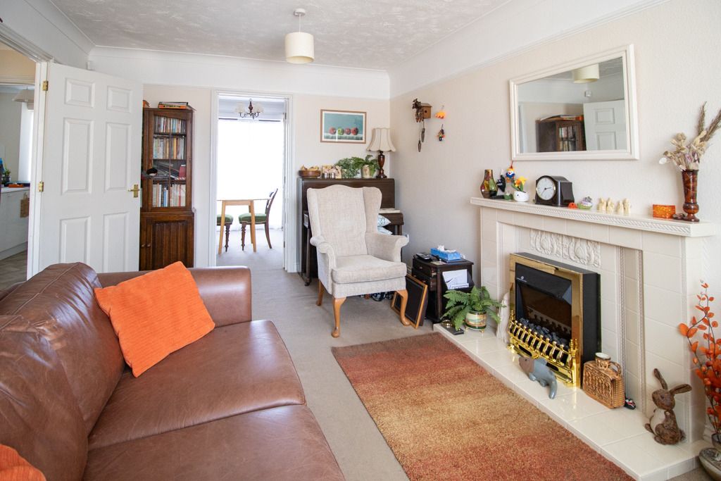 Property photo 2 of 18 5365863