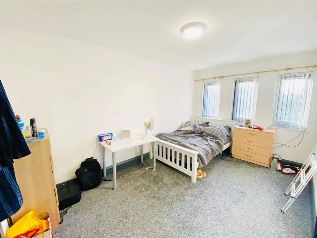 Apartment in Nottingham, West Bridgford - More