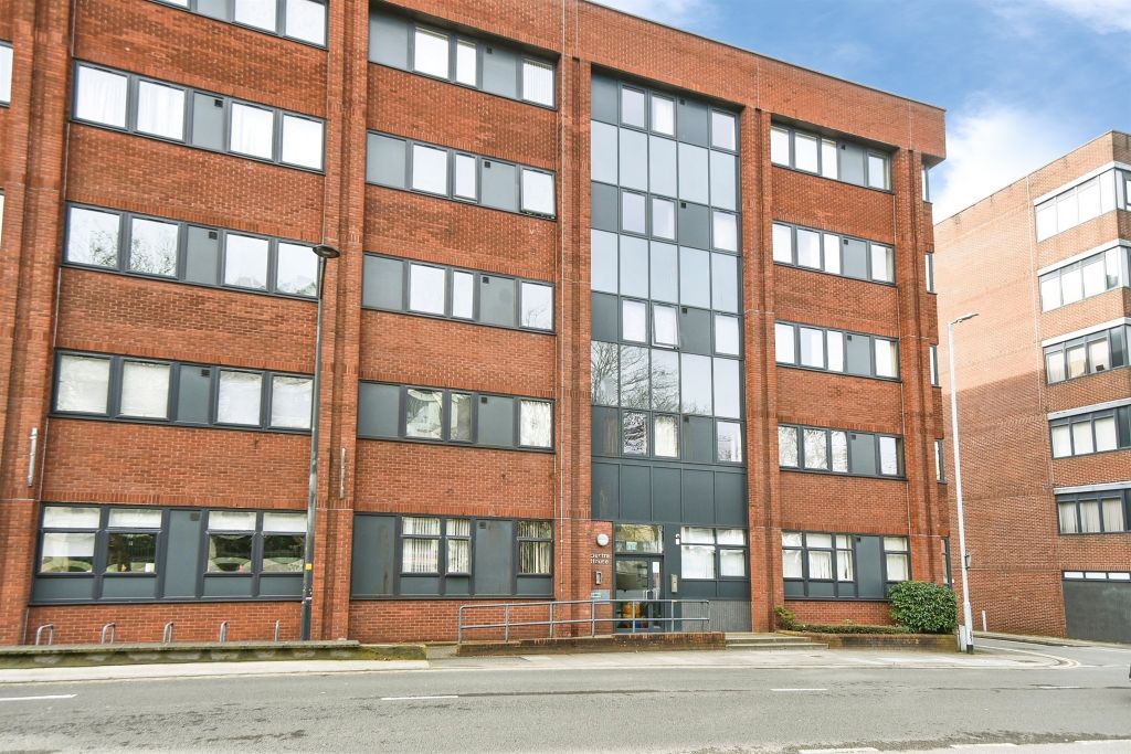 Property photo 1 of 7