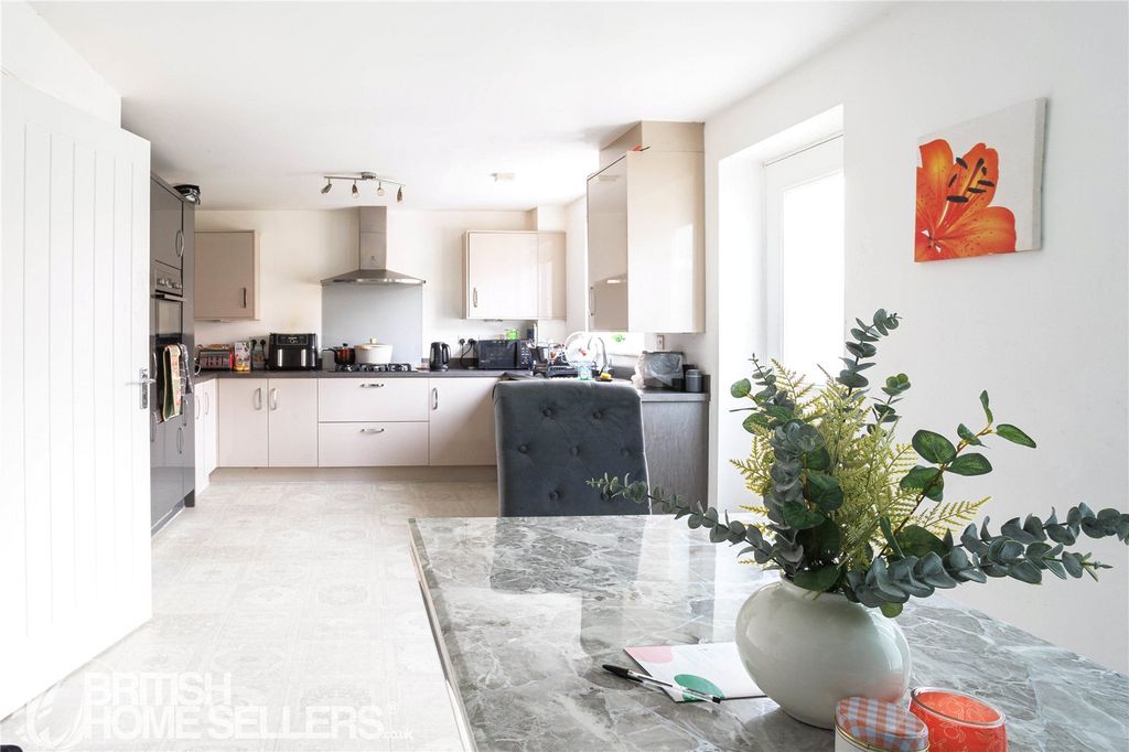 Property photo 3 of 14 Picture No. 05