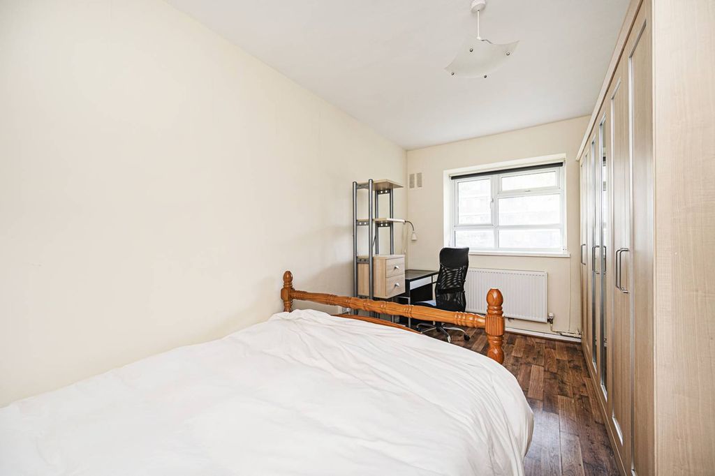 Property photo 3 of 6