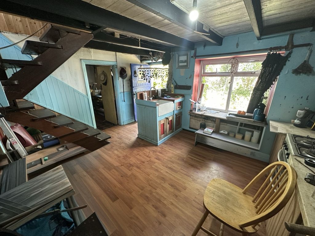 Property photo 3 of 16 Ca642057ce08F043A7F8750c3E43A54E5A529469.Jpg