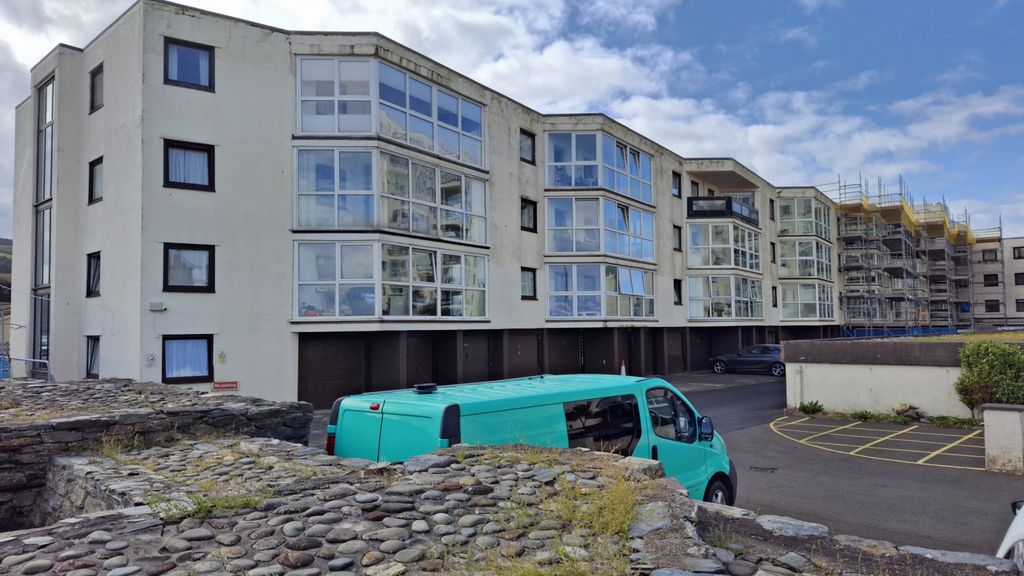 Property photo 1 of 21