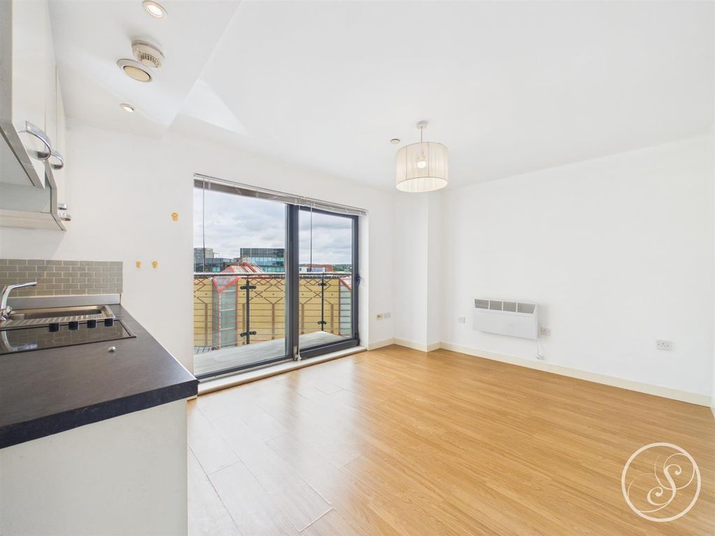 Property photo 1 of 10 Cam02071G0-Pr0936-Still002.Jpg