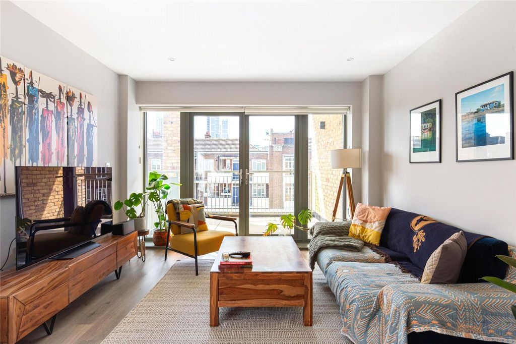 Property photo 2 of 22 Picture No. 14