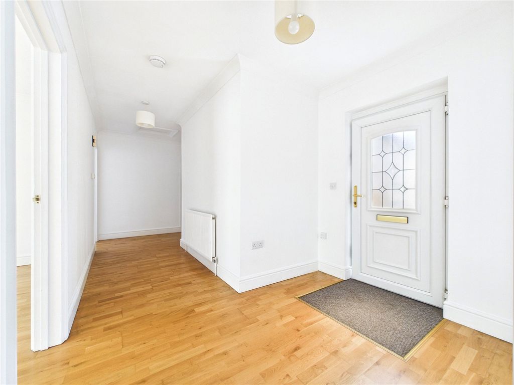 Property photo 3 of 20 Picture No. 04