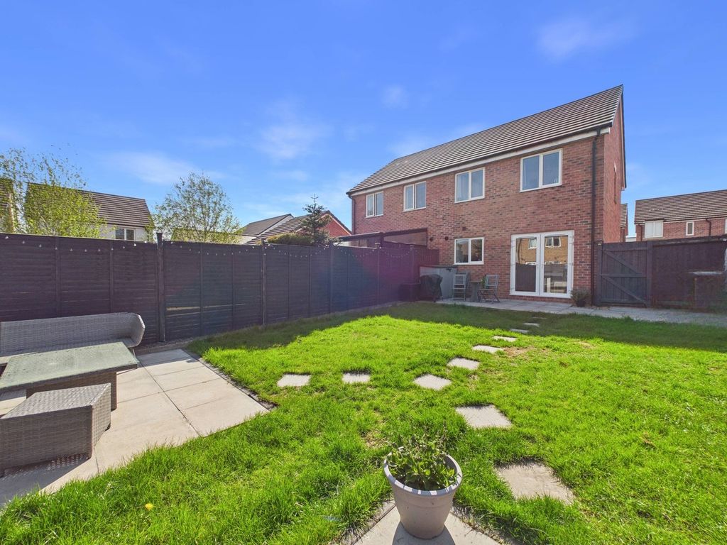 Property photo 3 of 21