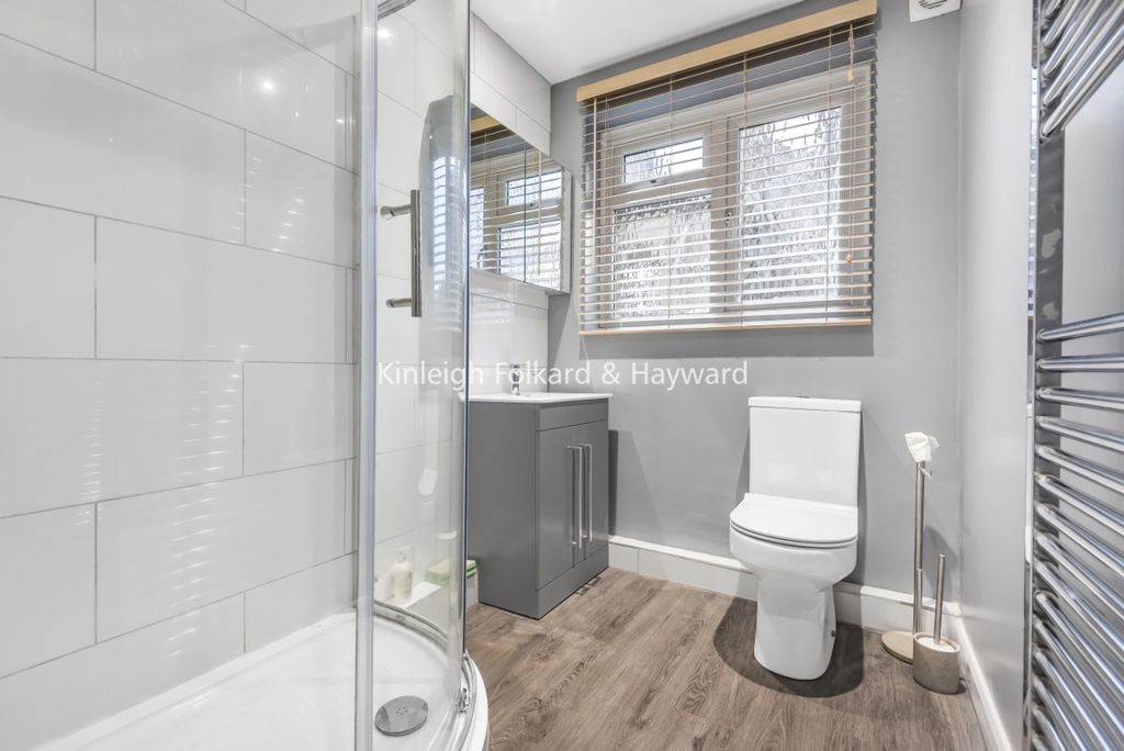 Property photo 3 of 7 7c35E836-08E8-4579-A
