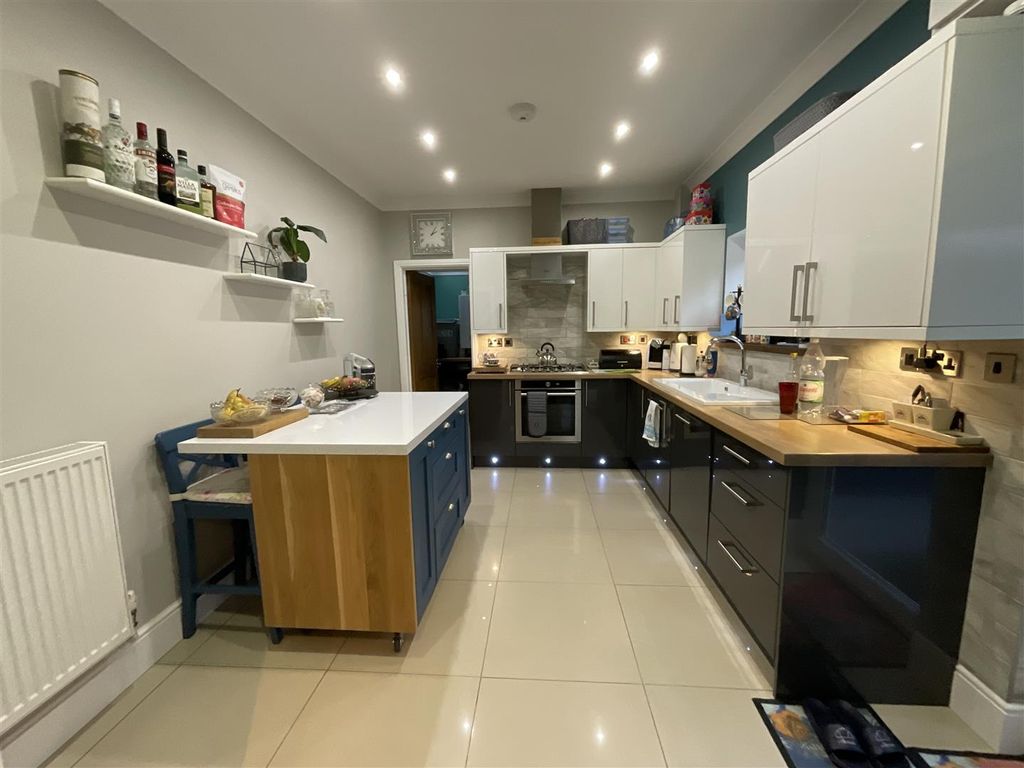 Property photo 2 of 21 Img_2213[1].Jpg