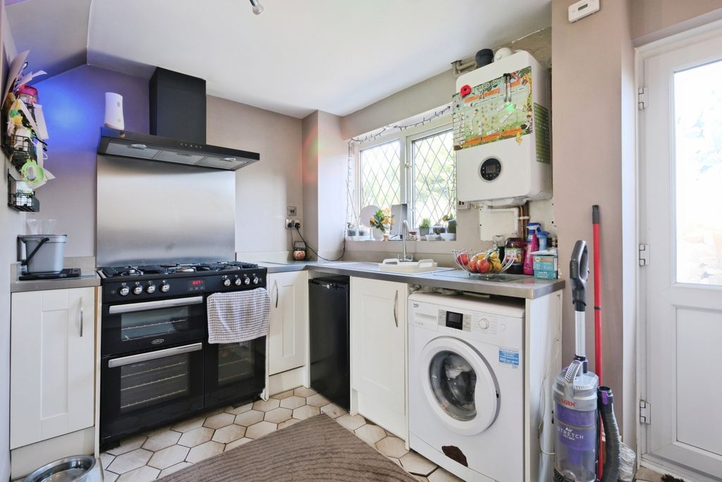 Property photo 3 of 15 Pbox-Img.Jpg