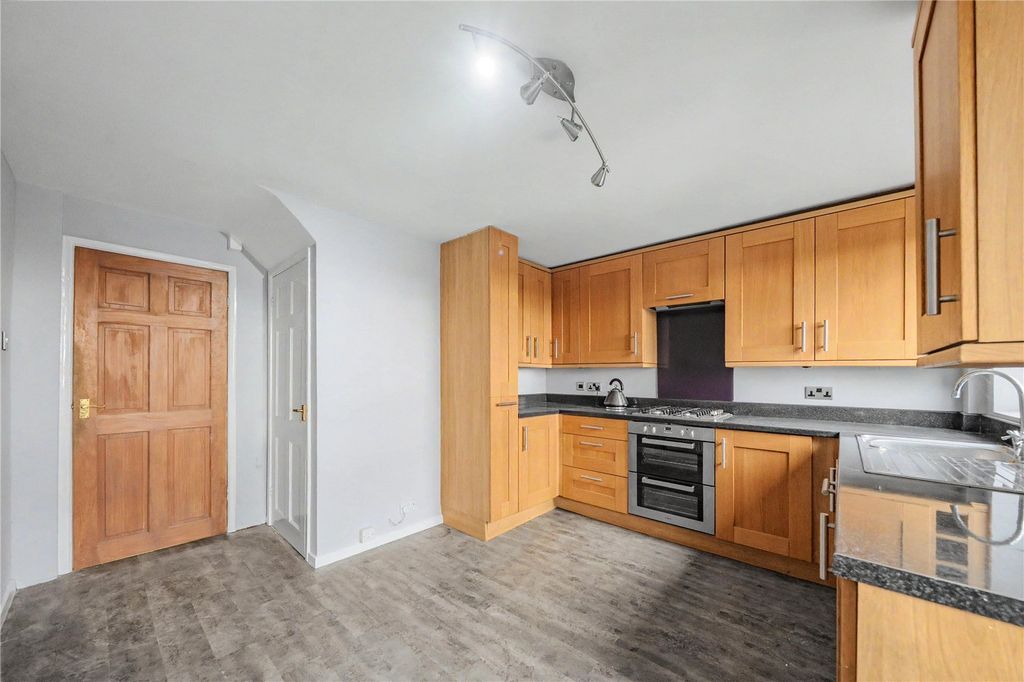 Property photo 2 of 17 Kitchen