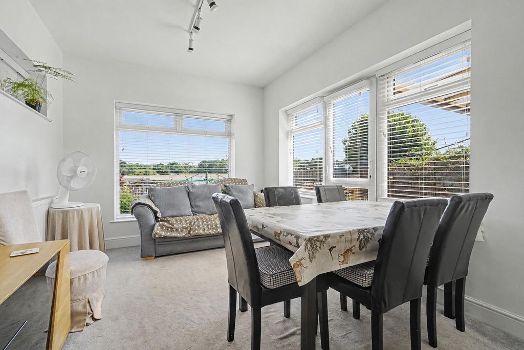 Property photo 3 of 26 Dining Room