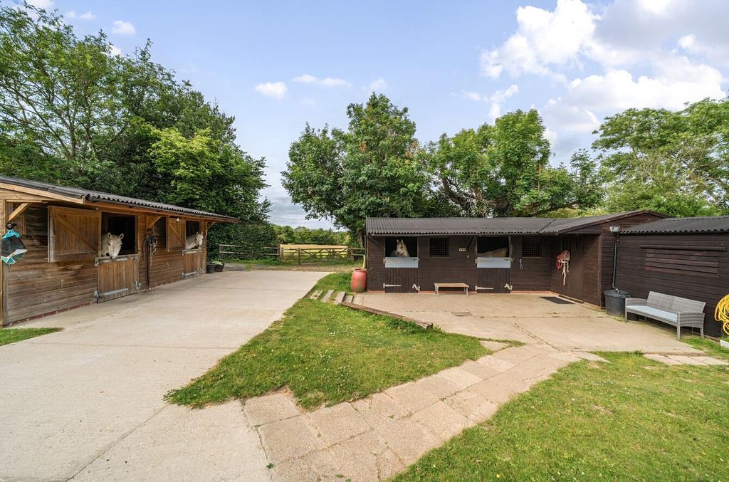 Property photo 3 of 19