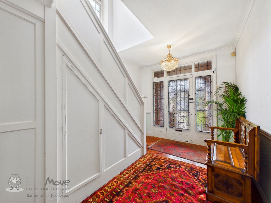 Property photo 3 of 13 Hallway