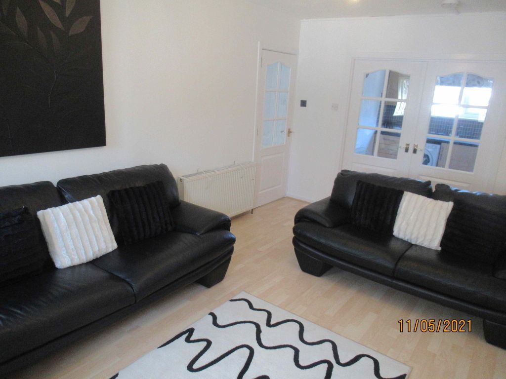Property photo 1 of 5 Lounge/Dining
