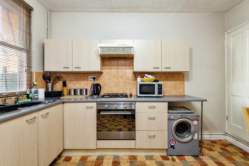 Property photo 3 of 17