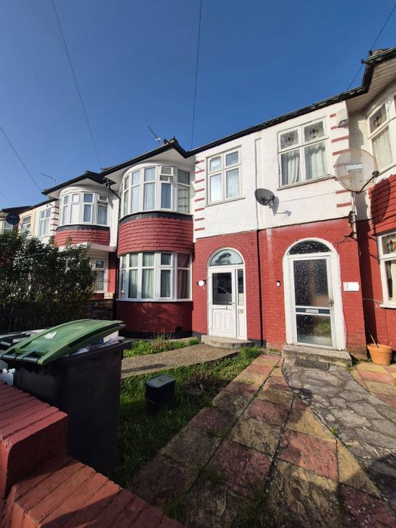 Property photo 1 of 13 Beautiful 3 Bed House