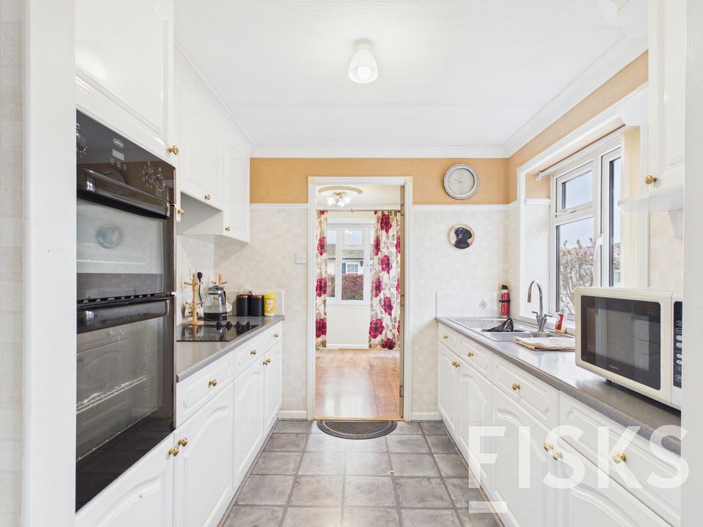 Property photo 3 of 24