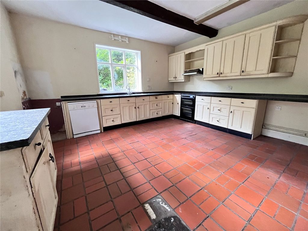 Property photo 2 of 28 Picture No. 23