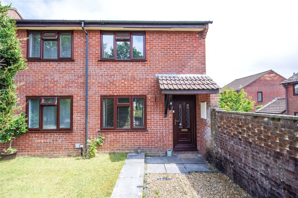 Property photo 1 of 31 Picture No. 15