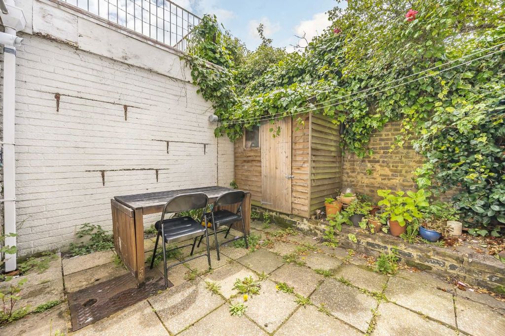 Property photo 3 of 8