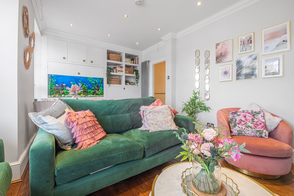 Property photo 3 of 16 Reception Room