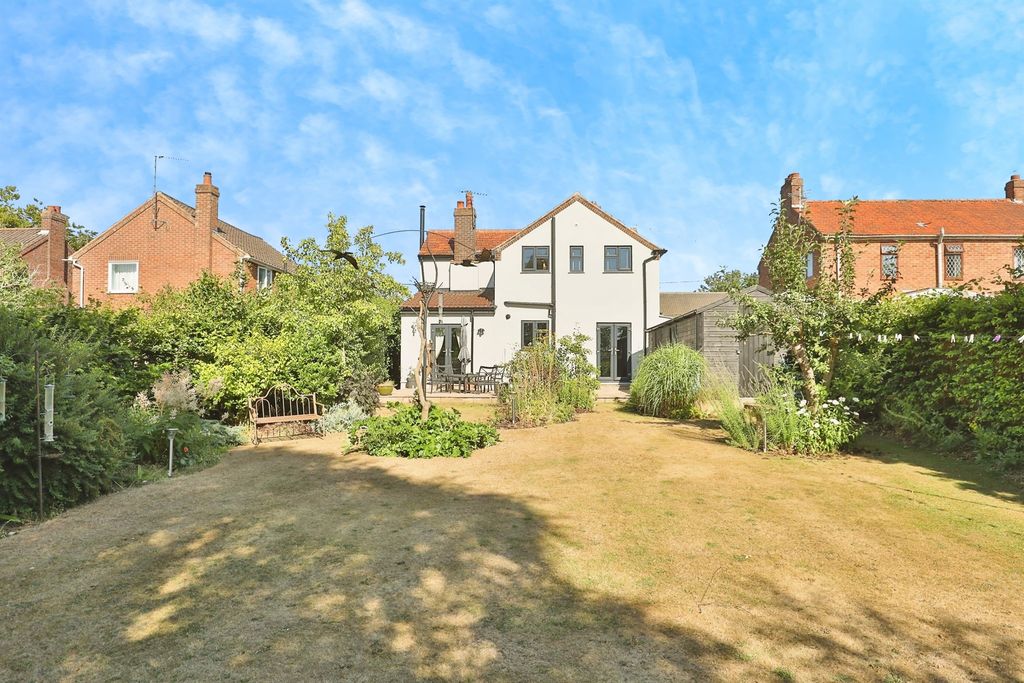 Property photo 3 of 22