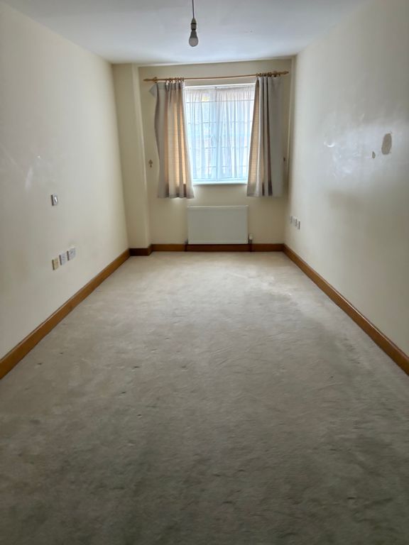 Property photo 2 of 8