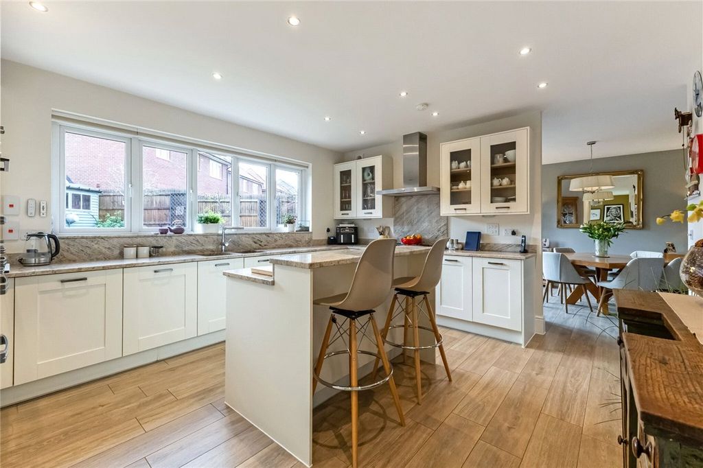 Property photo 2 of 23 Picture No. 09