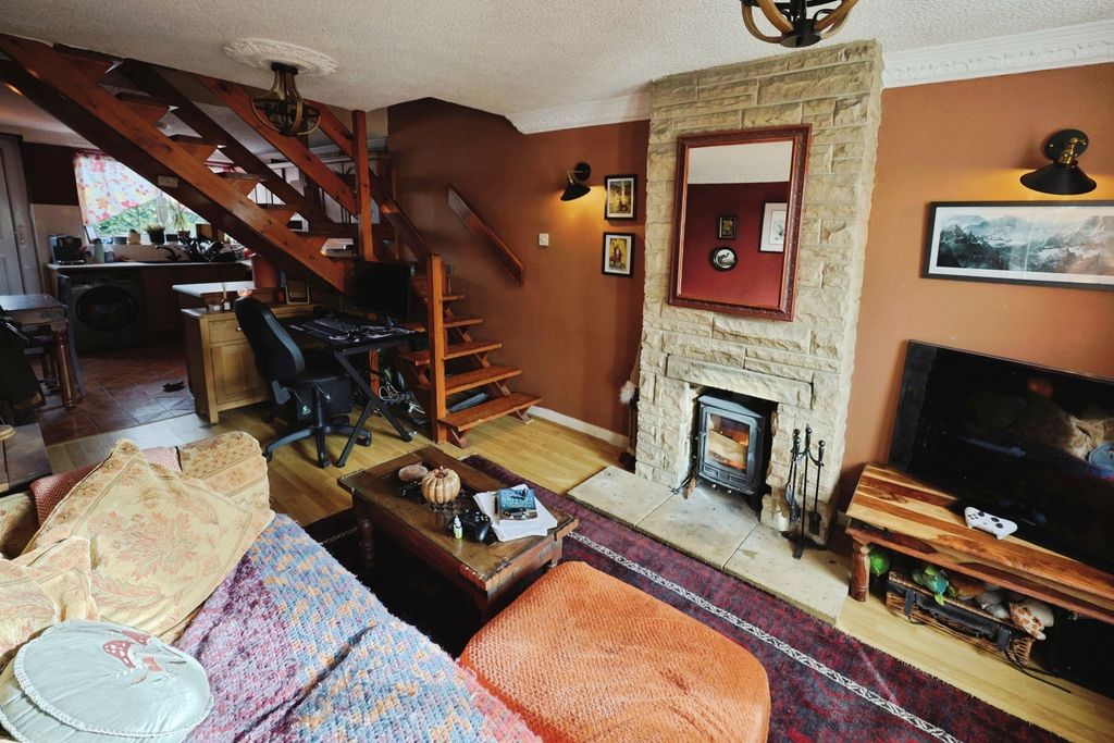 Property photo 3 of 11 Pbox-Img.Jpg
